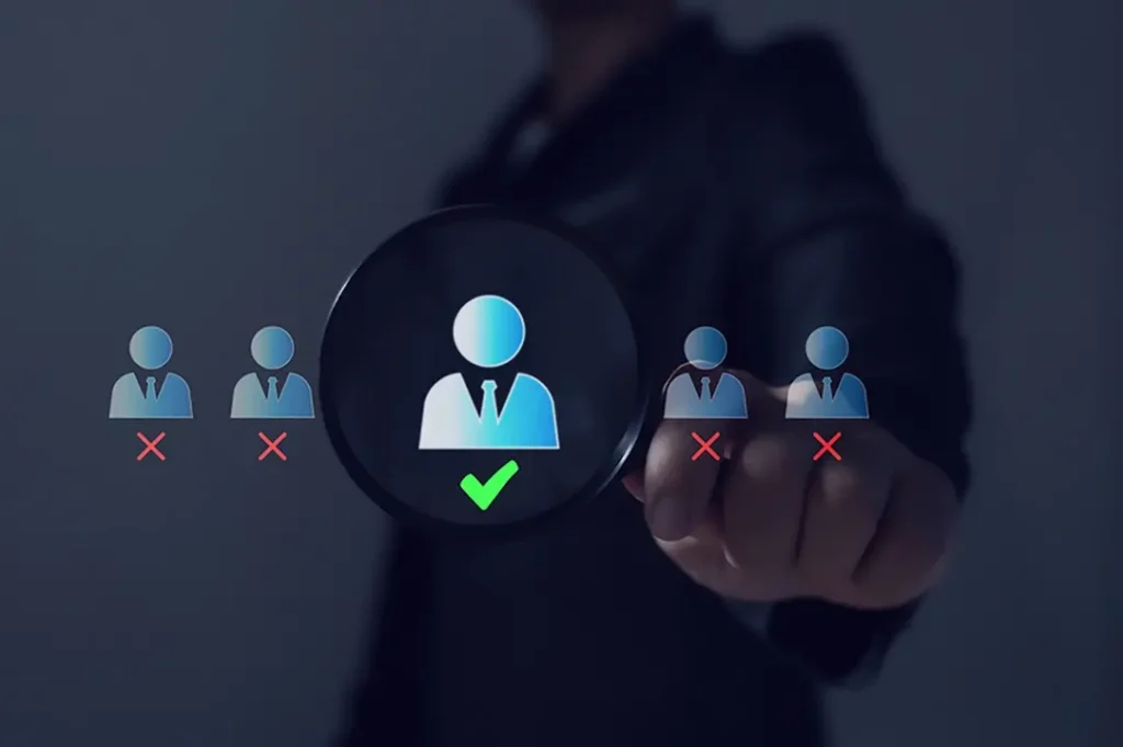 Cualidades de un líder: visionario, carismático y responsable.