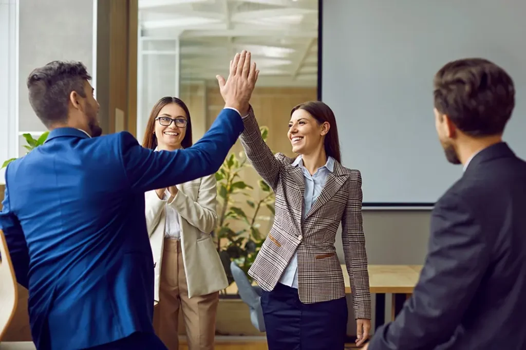 En un entorno cada vez más competitivo, desarrollar equipos de trabajo exitosos es fundamental.