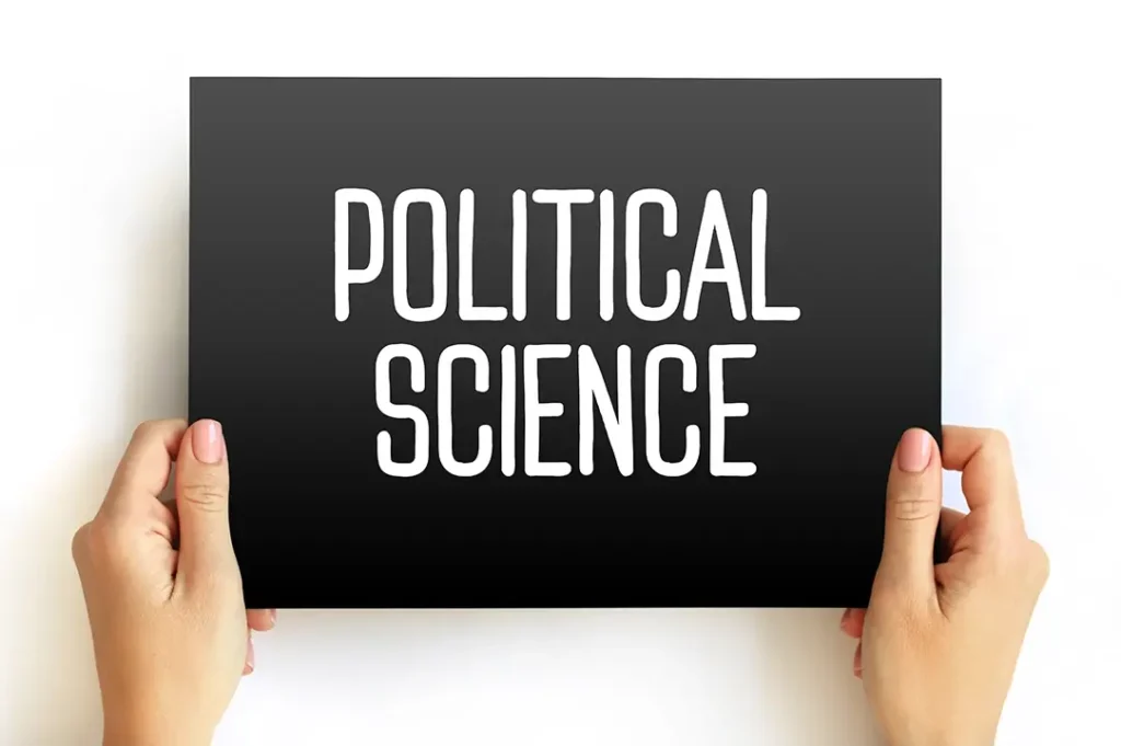 La licenciatura en Ciencias Políticas forma a los profesionales para entender las dinámicas del poder.