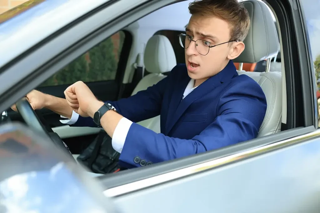 Las consecuencias de impuntualidad reflejan una personalidad antisocial.