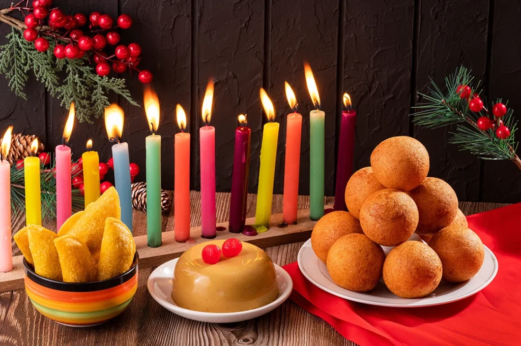 El Día de las Velitas es muy importante y se celebra con buñuelos, natilla y otras delicias.