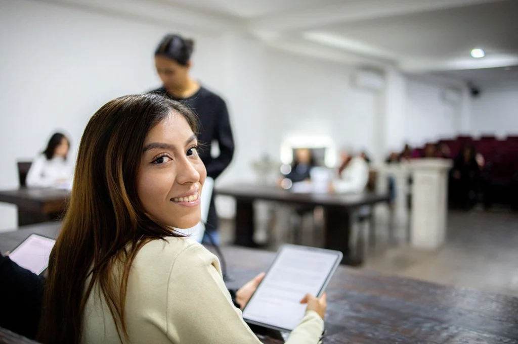 Estudiar en la modalidad que quieras es una gran oportunidad para disfrutar tu carrera.
