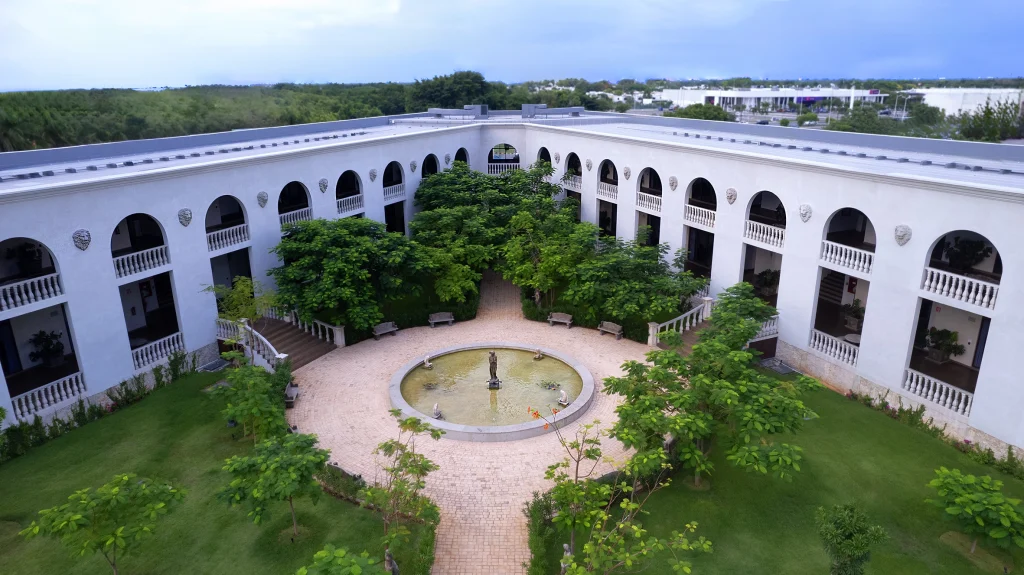 Estudiar en nuestro campus Mérida combina excelencia académica y desarrollo humano.