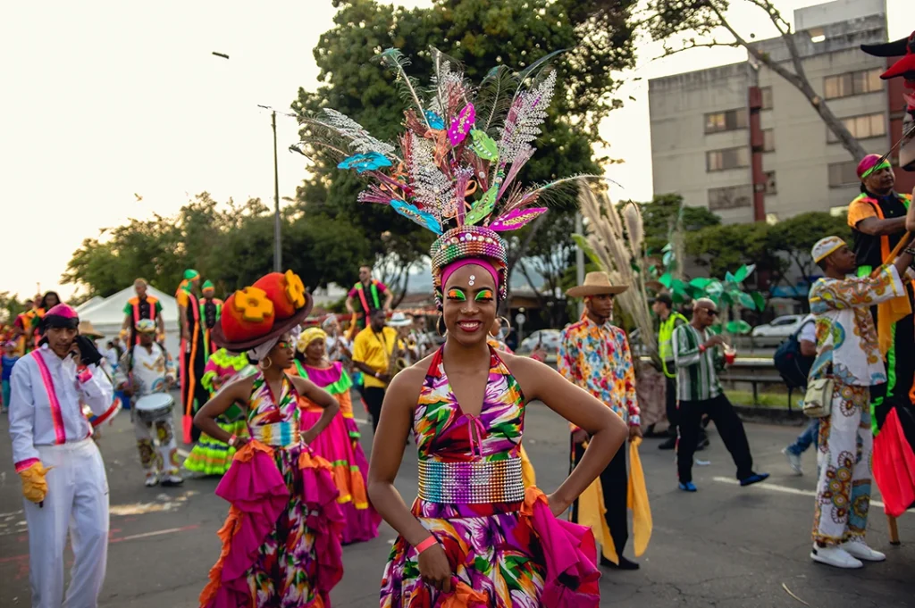 La Feria de Cali se celebra del 25 al 30 de diciembre con diversas actividades para celebrar.