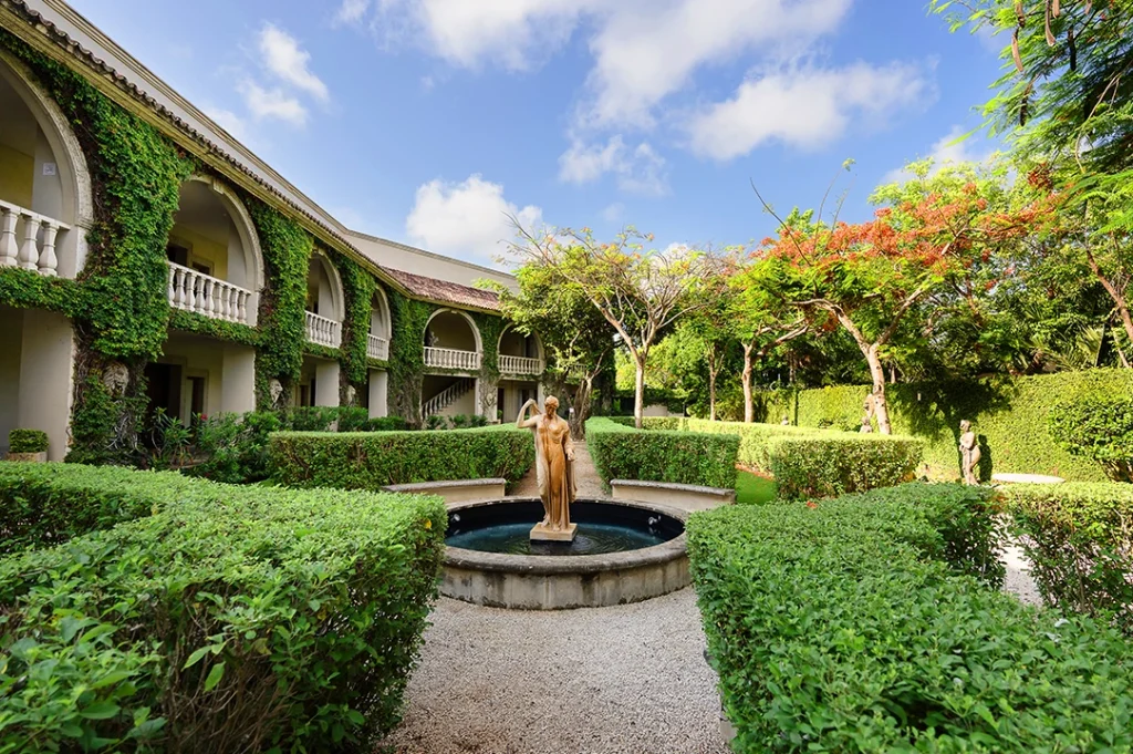 Las instalaciones de Universidad Humanitas Campus Magno Cancún inspiran conocimiento.