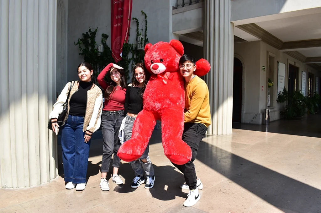 Cómo celebrar el Día del Amor y la Amistad este 2025 y que sea inolvidable. Conoce las actividades que puedes hacer con tu amorcito o tus amigos.