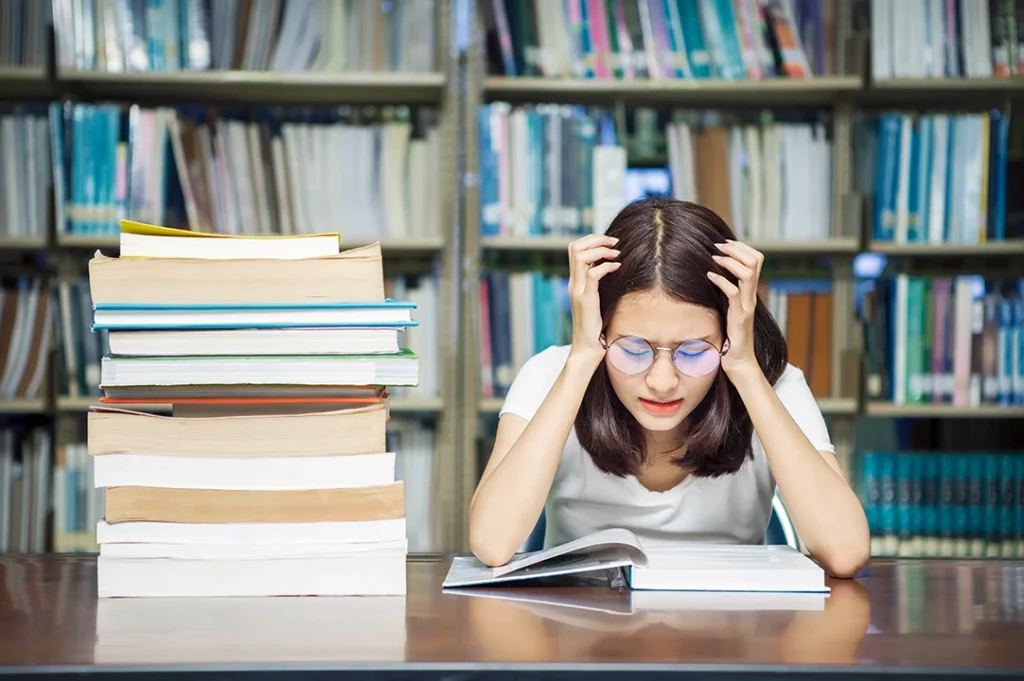 Apegarte a un plan de estudio es mejor que dejar todo al último. Elabora la estrategia que te lleve al éxito en tu examen.