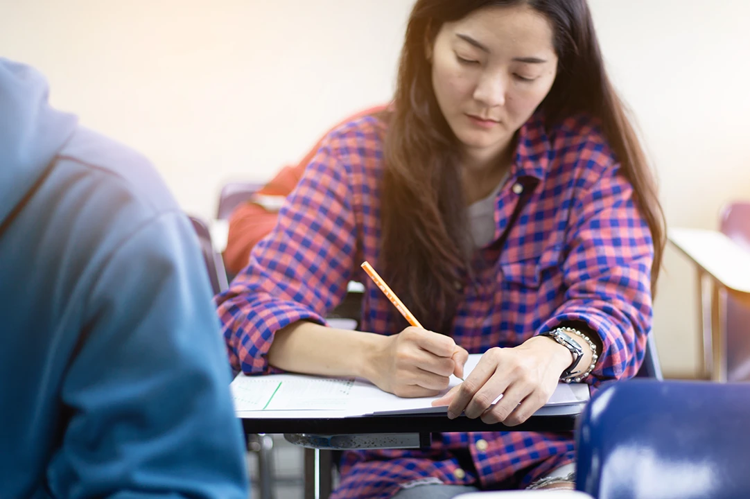 Muchas universidades aplican pruebas altamente competitivas: prepárate para el examen de admisión y logra el éxito.