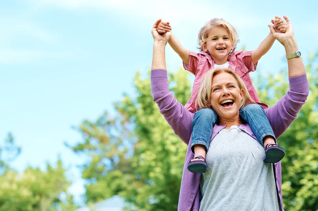 La crianza positiva y la disciplina tradicional se contraponen.