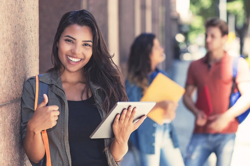 La diferencia entre un pregrado y un posgrado está en el nivel de especialización.
