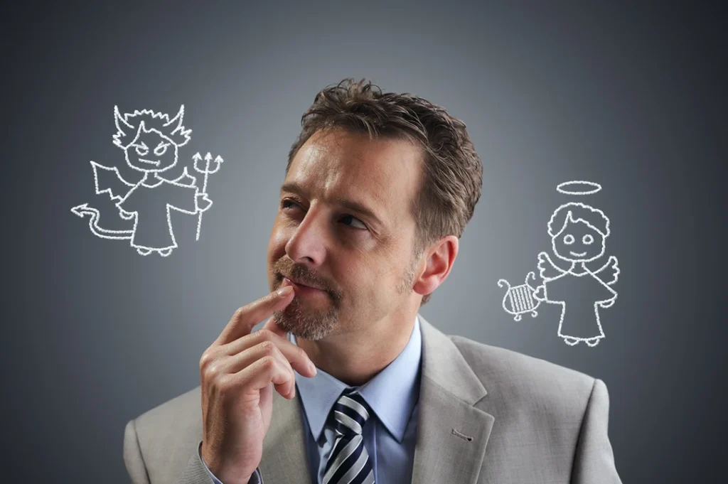 La diferencia entre la ética y la moral radica en la primera reflexiona sobre la segunda.