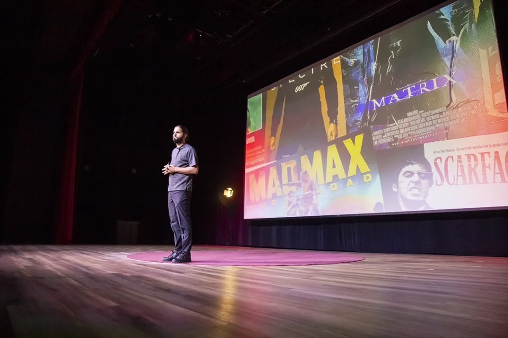 Farid Dieck es reconocido por reseñas de películas y análisis de los personajes.