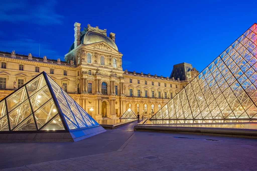 . La ley de seguridad en museos debe contener un plan integral.