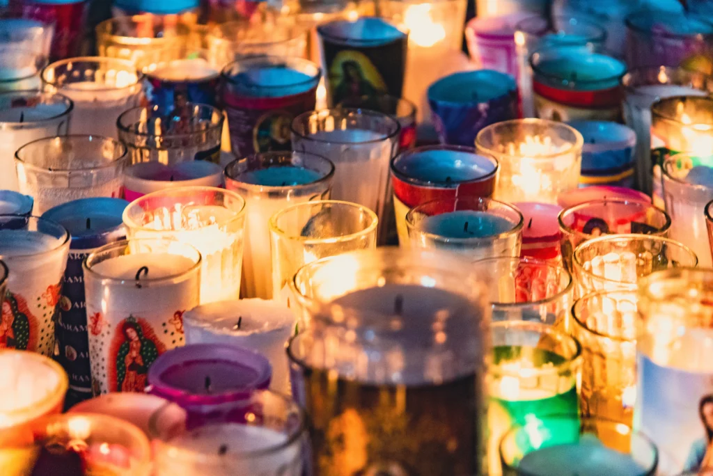 Los rituales familiares, sociales y religiosos sirven como espacios de expresión.