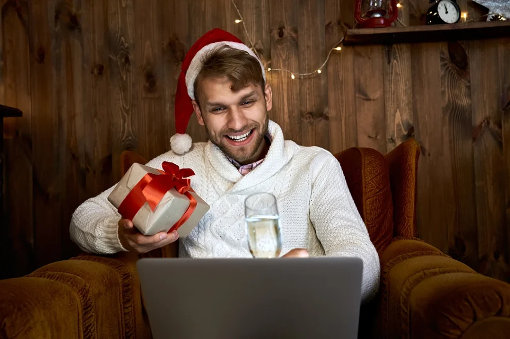 Estar solo en Navidad no significa estar aislado.