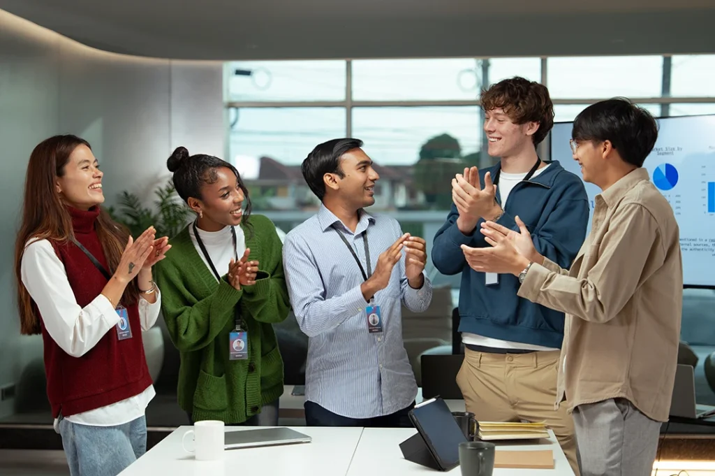 Las habilidades blandas impulsan el trabajo en equipo.