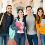 En México, la elección entre universidad pública y privada depende de factores como la carrera, el presupuesto, el tiempo disponible, el estilo de aprendizaje, la red de apoyo y los objetivos profesionales.